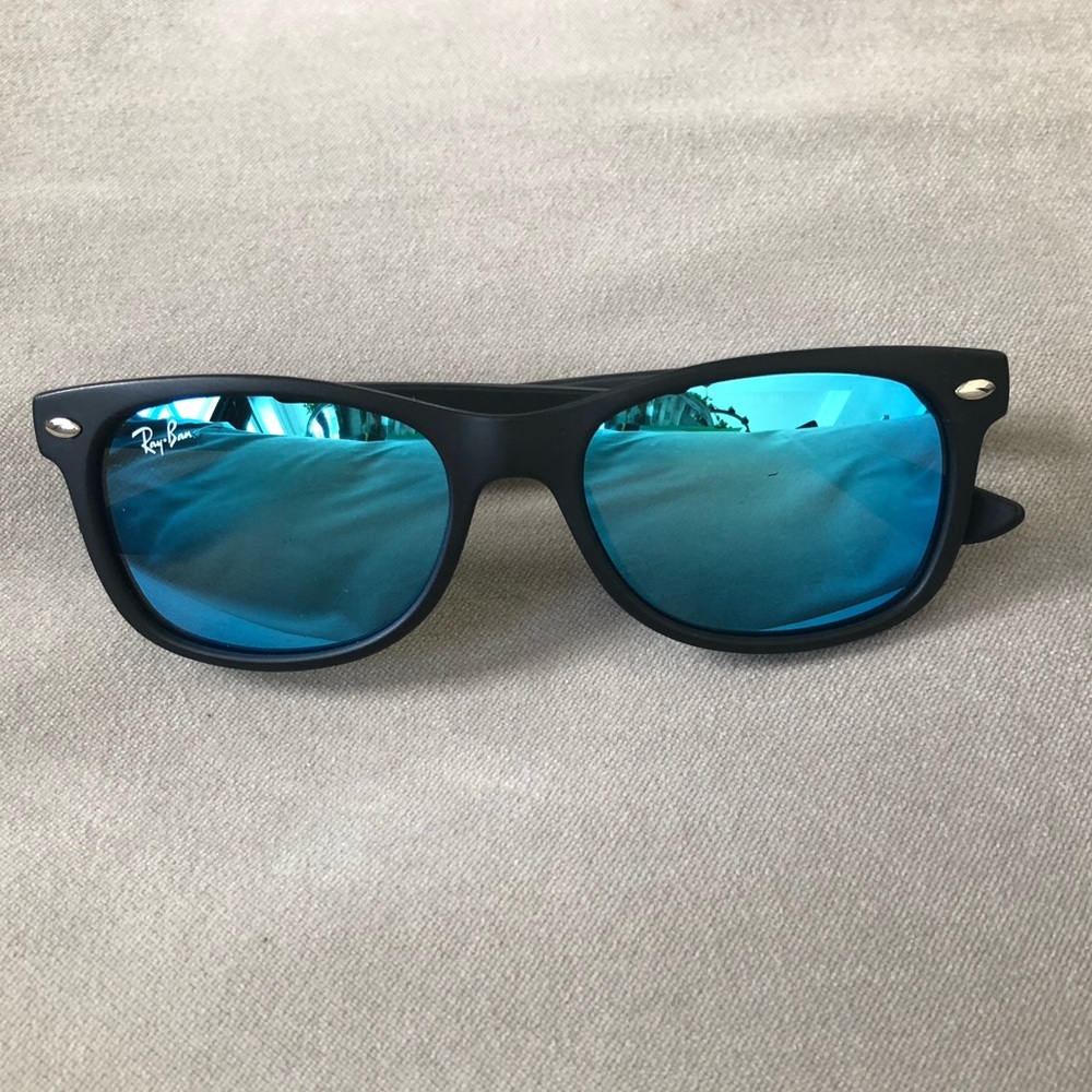 Ray Ban Jr Wayfarer Blue Mirror Sunglasses with hard case